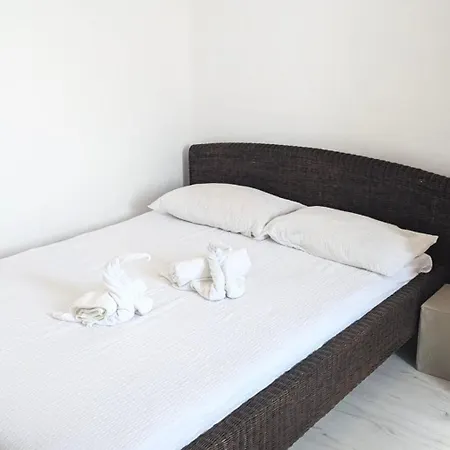 To The Nerversea Beach! * Köstence