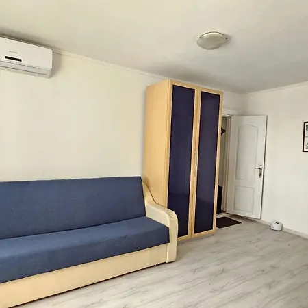 To The Nerversea Beach! Köstence